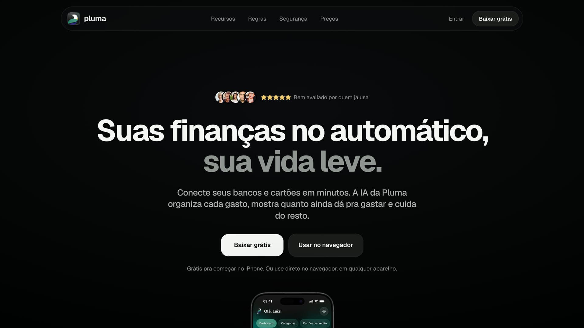 Pluma's home page, headlined “Suas finanças no automático, sua vida leve.”